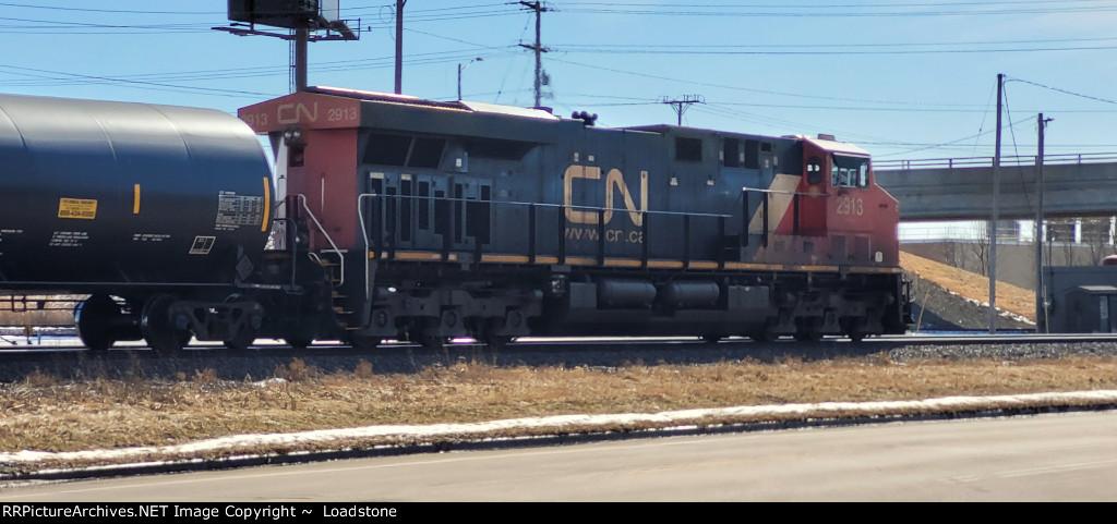 CN 2913